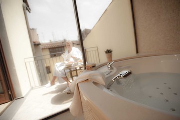 Jetted tub