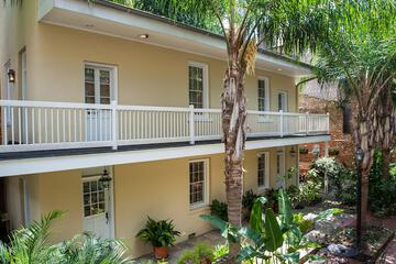 Hotel Exterior 44 of 45