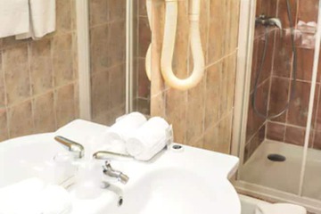 Bathroom sink