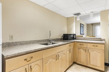 Private kitchenette