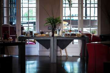 Breakfast area