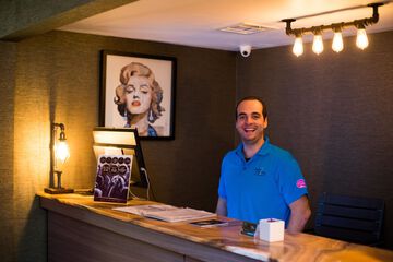 Check-in/check-out kiosk