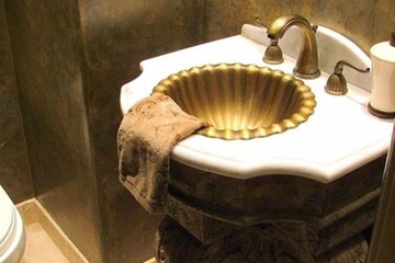 Bathroom sink