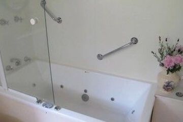 Deep Soaking Bathtub