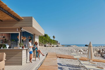 Beach bar