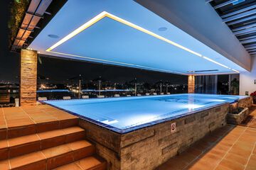 Rooftop pool