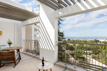 Beach/ocean view