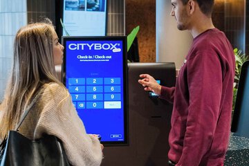 Check-in/check-out kiosk