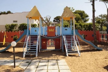 Children's play area - outdoor