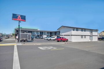 Studio 6 Eureka CA – Old Town