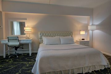 Room 32 of 53