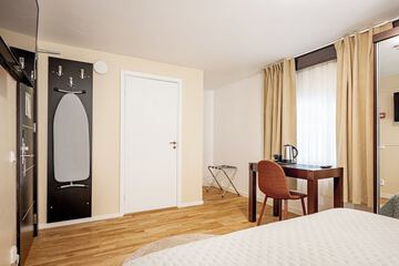 Iron/ironing board