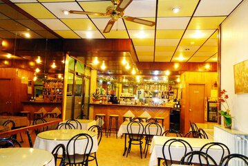 Food court