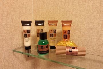 Bathroom amenities