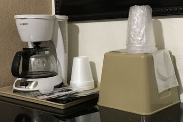 Breakfast/Coffee Service 25 of 25