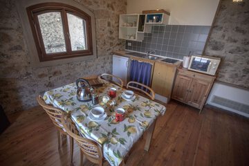 Private kitchenette