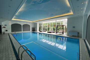 Exercise/lap pool