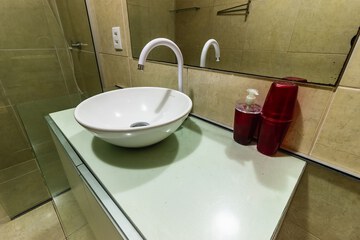 Bathroom sink