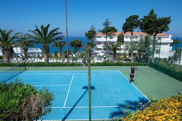 Tennis court
