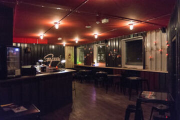 Hotel Bar