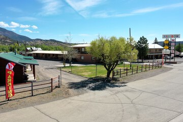 Rainbow Lodge