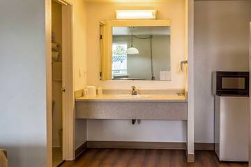 Motel 6 Albany OR