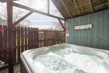 Private spa tub