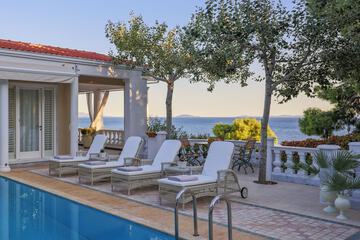 Private pool