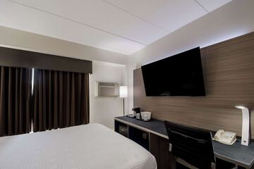 Room 19 of 33