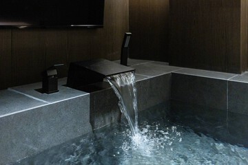 Indoor spa tub