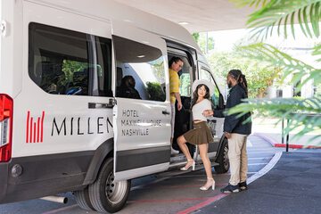 Electric vehicle charging station