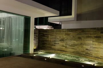 Jetted tub