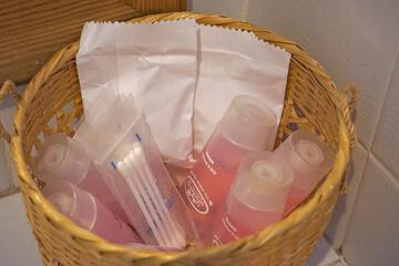 Bathroom amenities