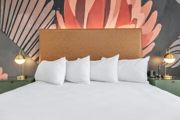 Room 36 of 100