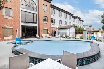 Wingate by Wyndham Houston Bush Intercontinental Airport