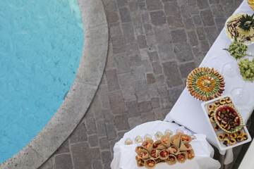 Poolside bar