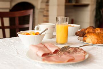 Breakfast meal