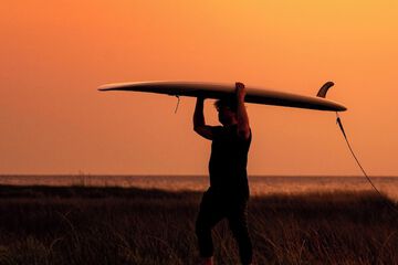 Surfing/boogie boarding