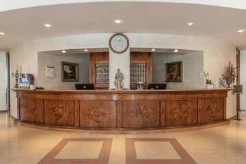 Concierge desk