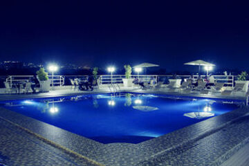 Poolside Bar