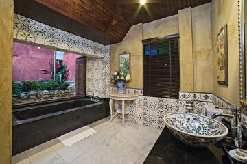 Bathroom shower