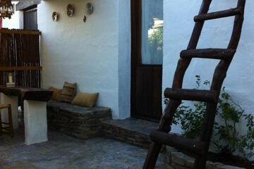 Photo 33