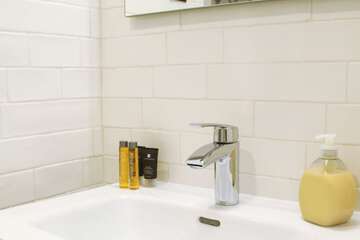 Bathroom sink