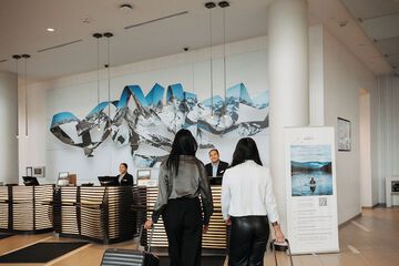 Check-in/check-out kiosk