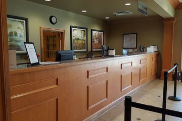 Check-in/check-out kiosk