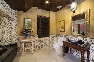 Bathroom amenities