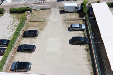 Wheelchair accessible van parking