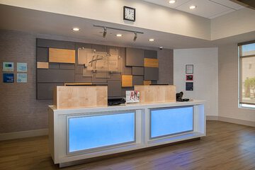 Check-in/check-out kiosk