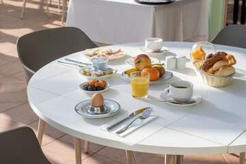Breakfast meal
