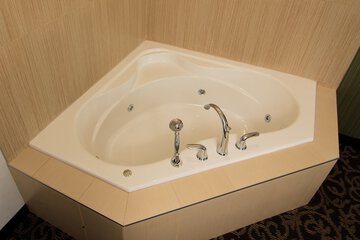 Jetted tub